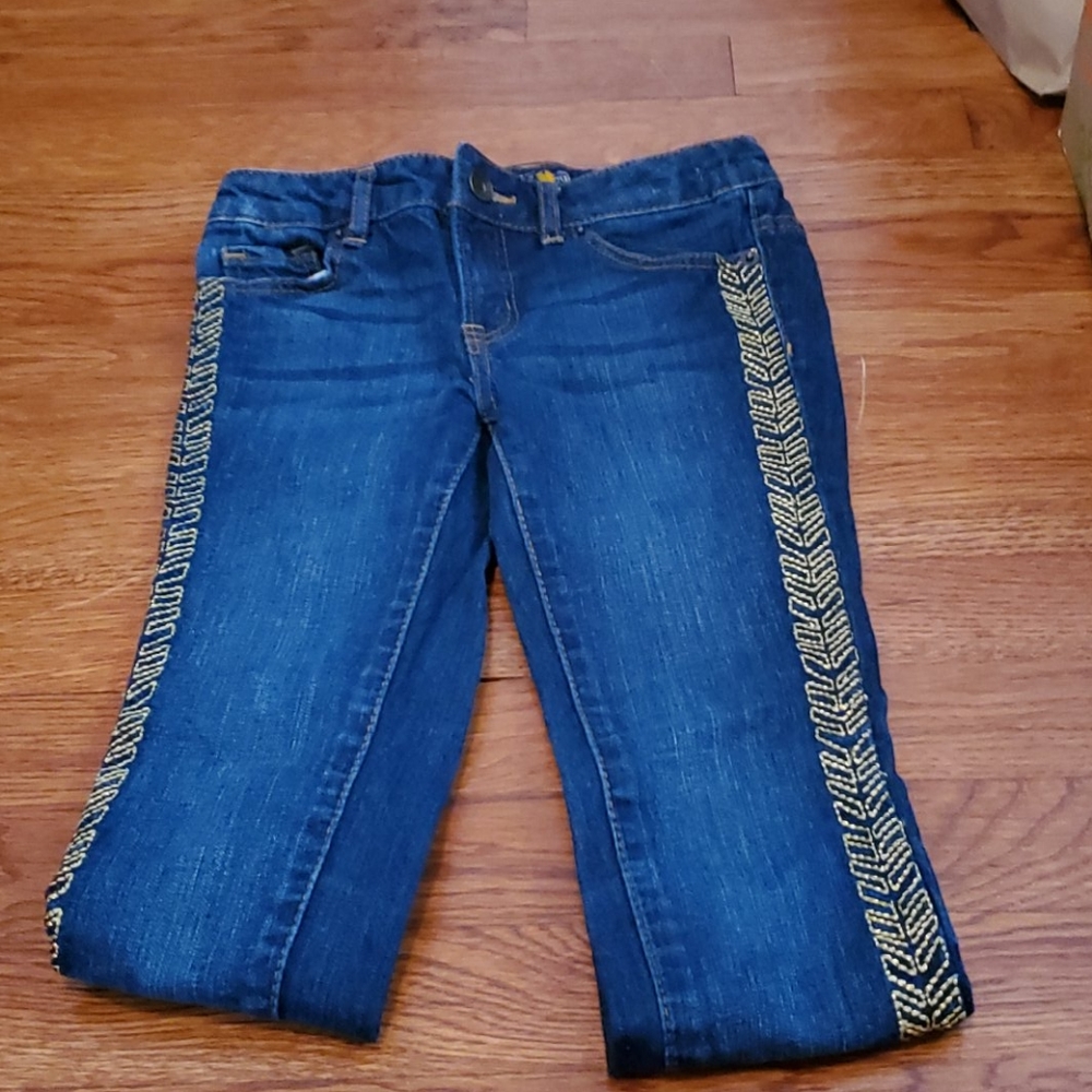 Girl Lucky brand skinny blue jean with embroidery